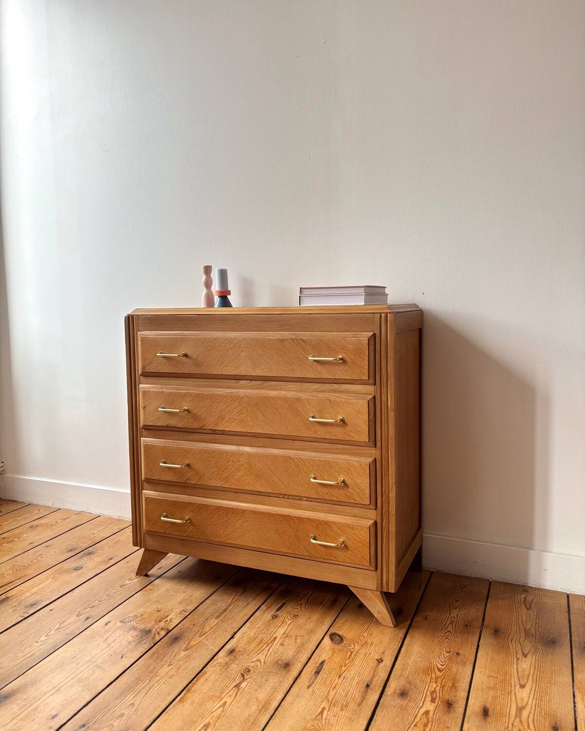 Vintage chest of drawers