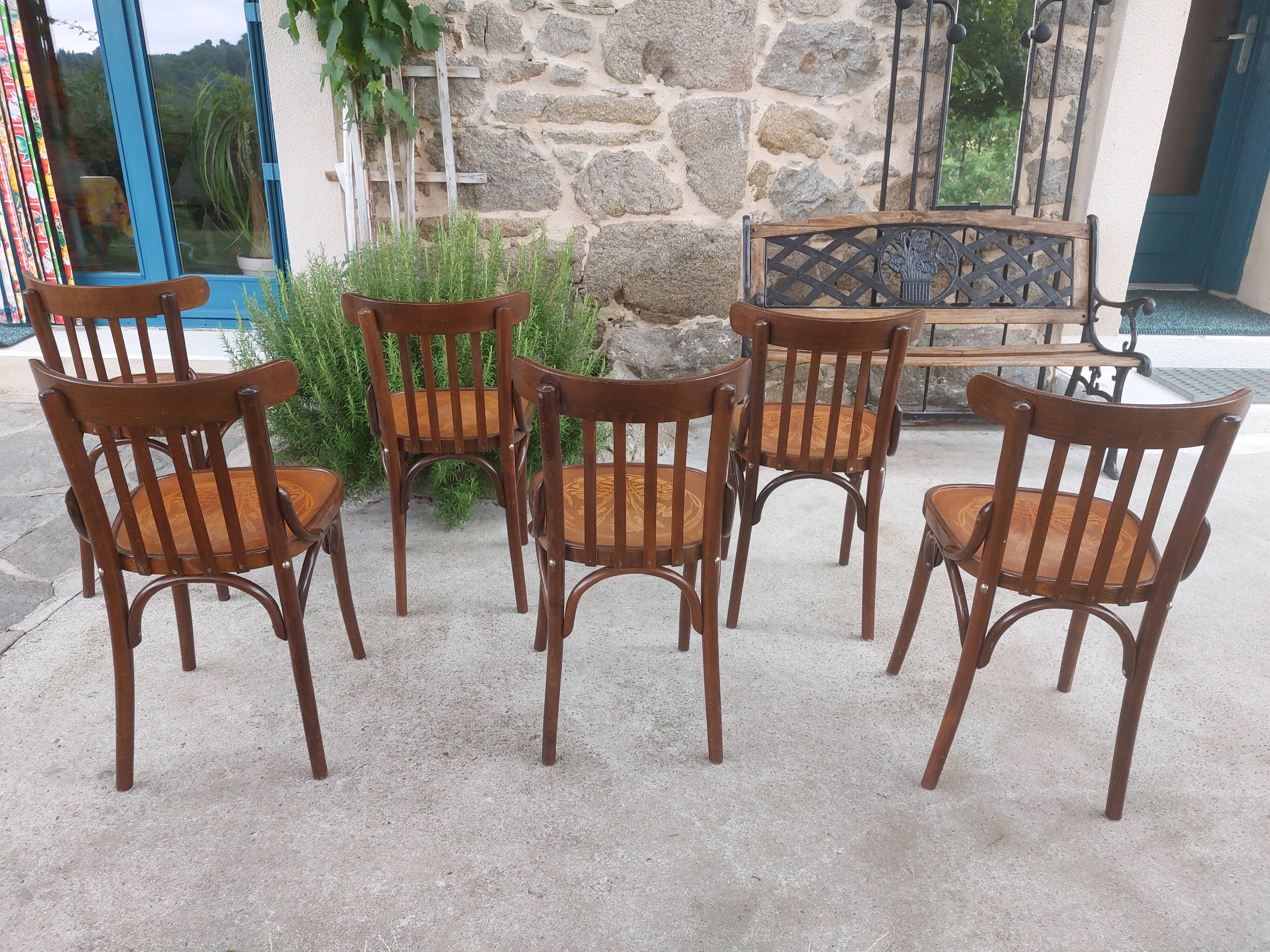 6 bistro chairs, pattern on the seat