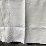 Drape 2 places JP sunflowers and pastilles.