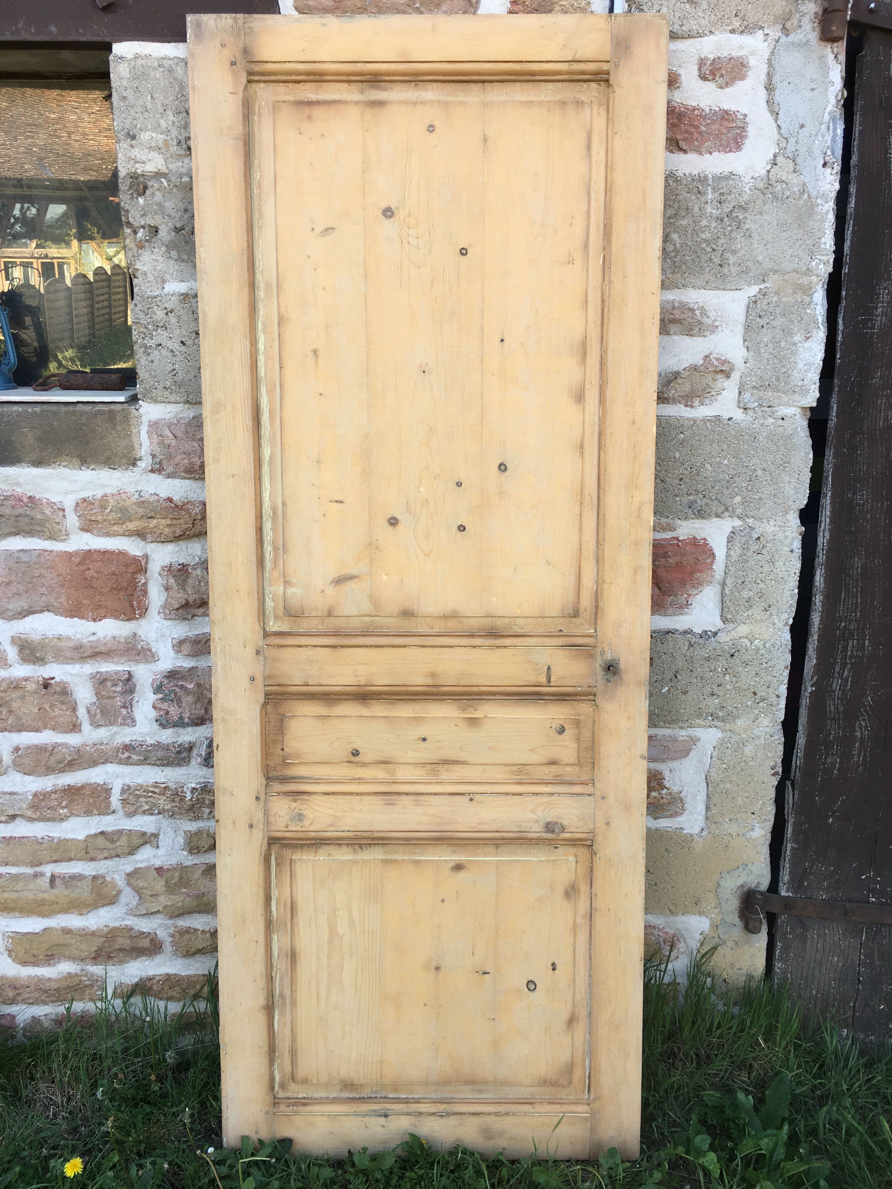 Raw wood pine door