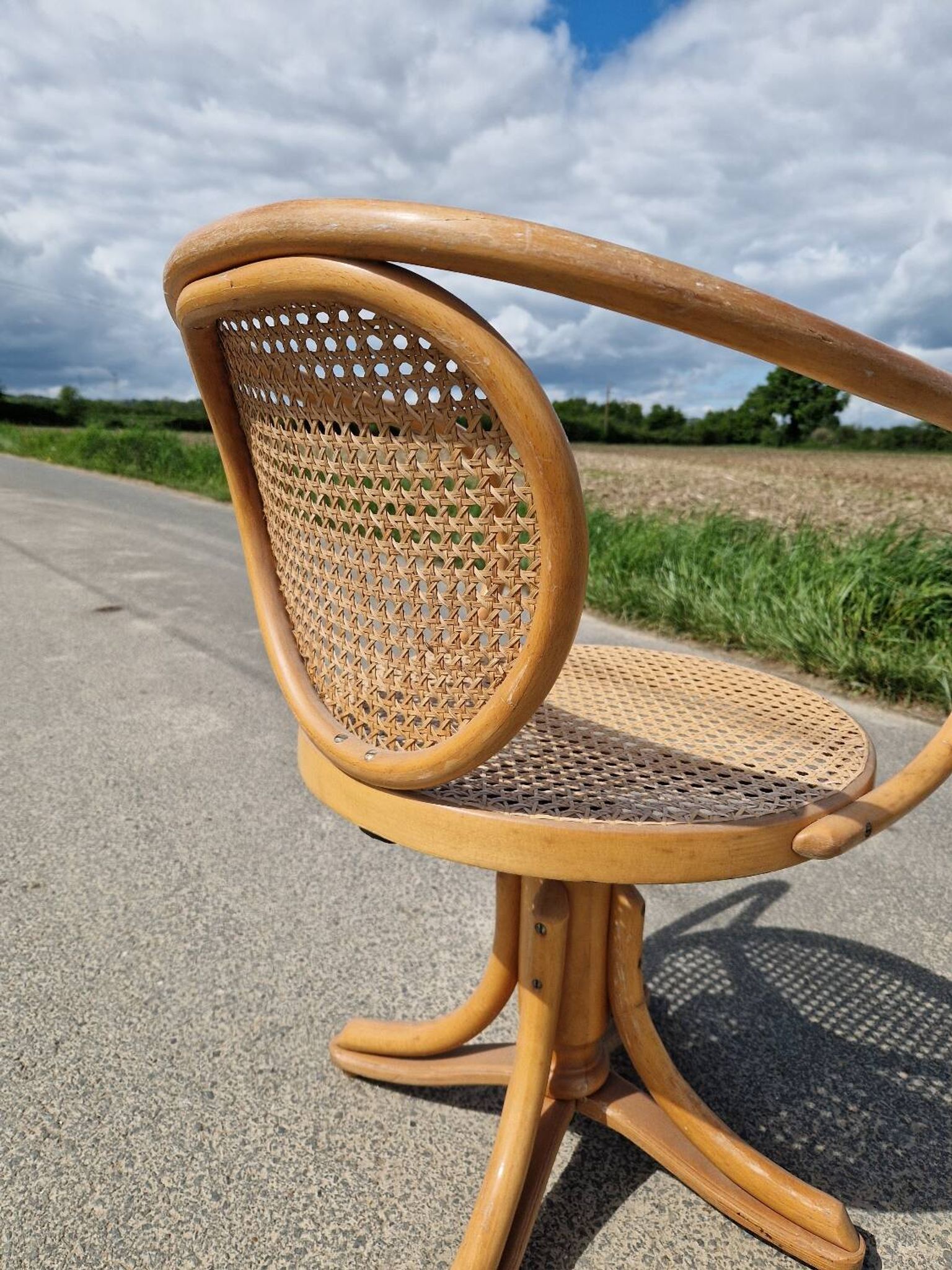 Thonet 5501 curved wood armchair