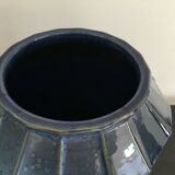 Vase ancien bleu en céramique émaillée