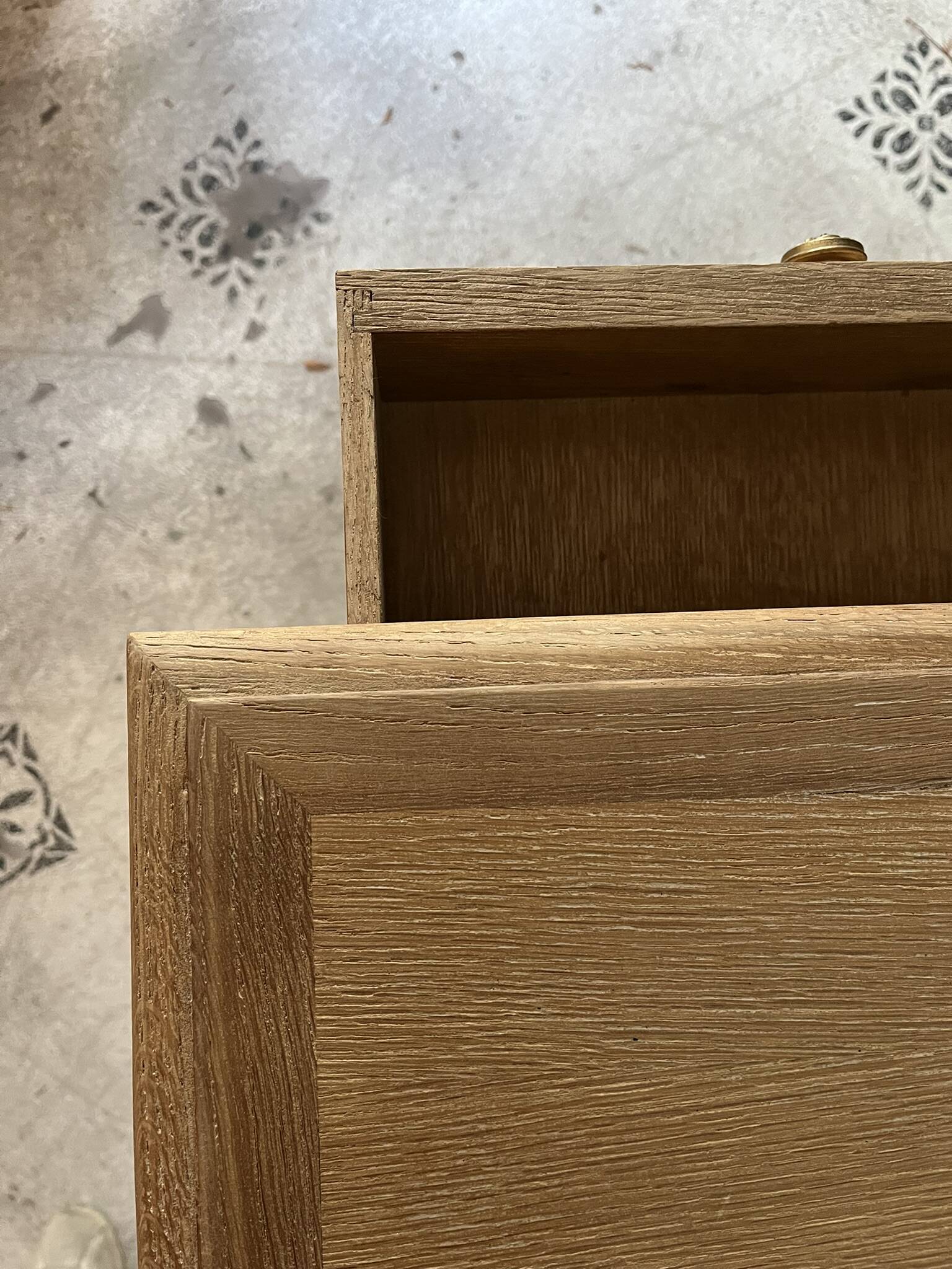 Pair of vintage wooden bedside tables Zoé and Noé with drawers.