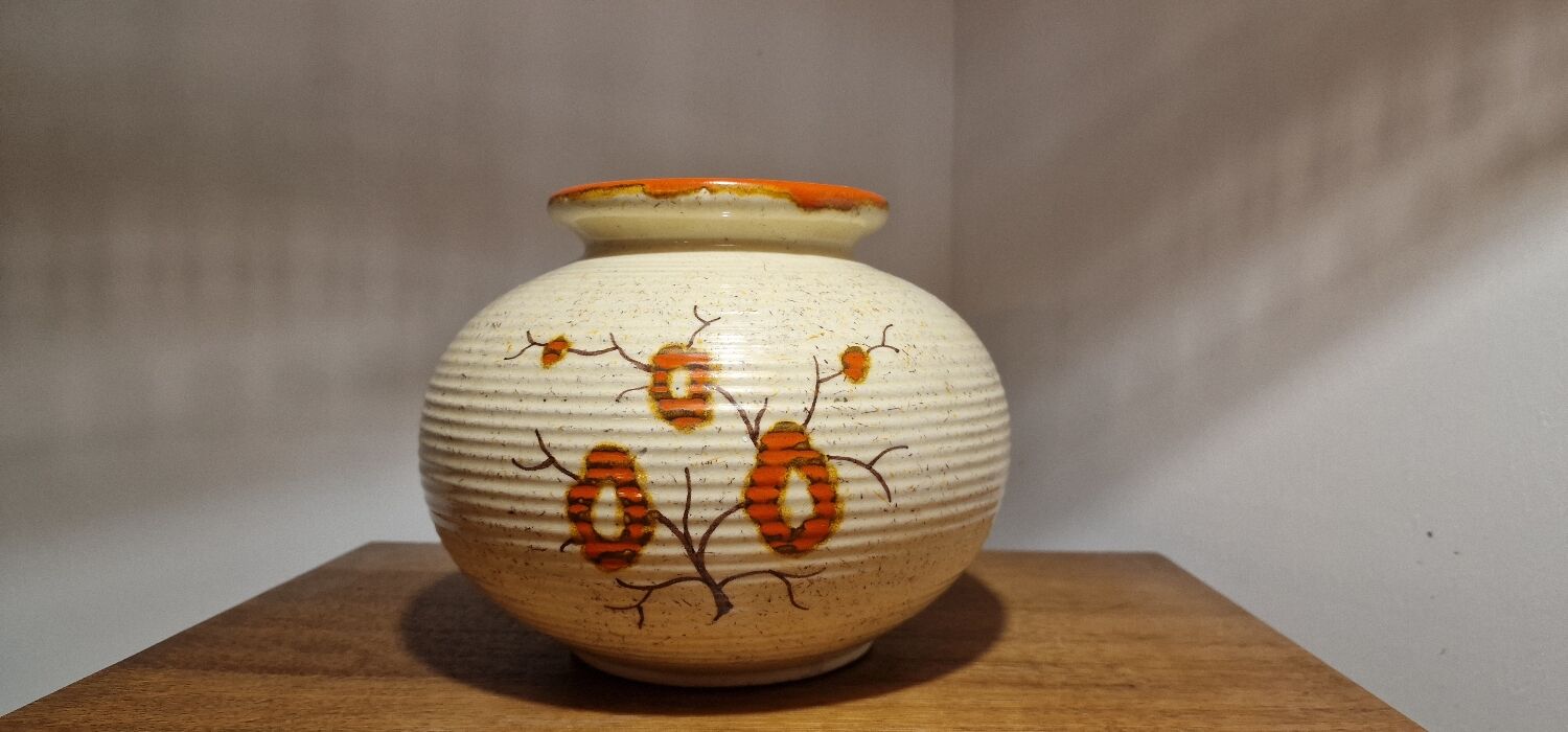 Vase poterie fleurie