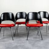 Conference chairs by Eero Saarinen for Knoll, 1960s, New York.