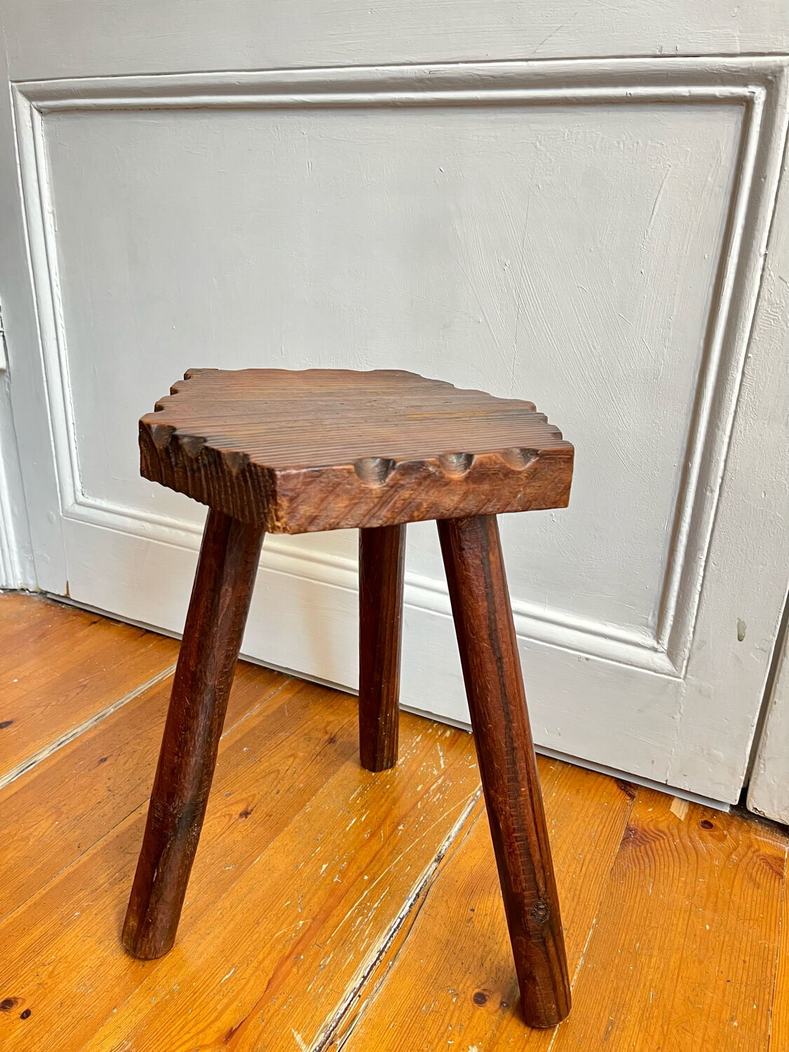 Tripod stool