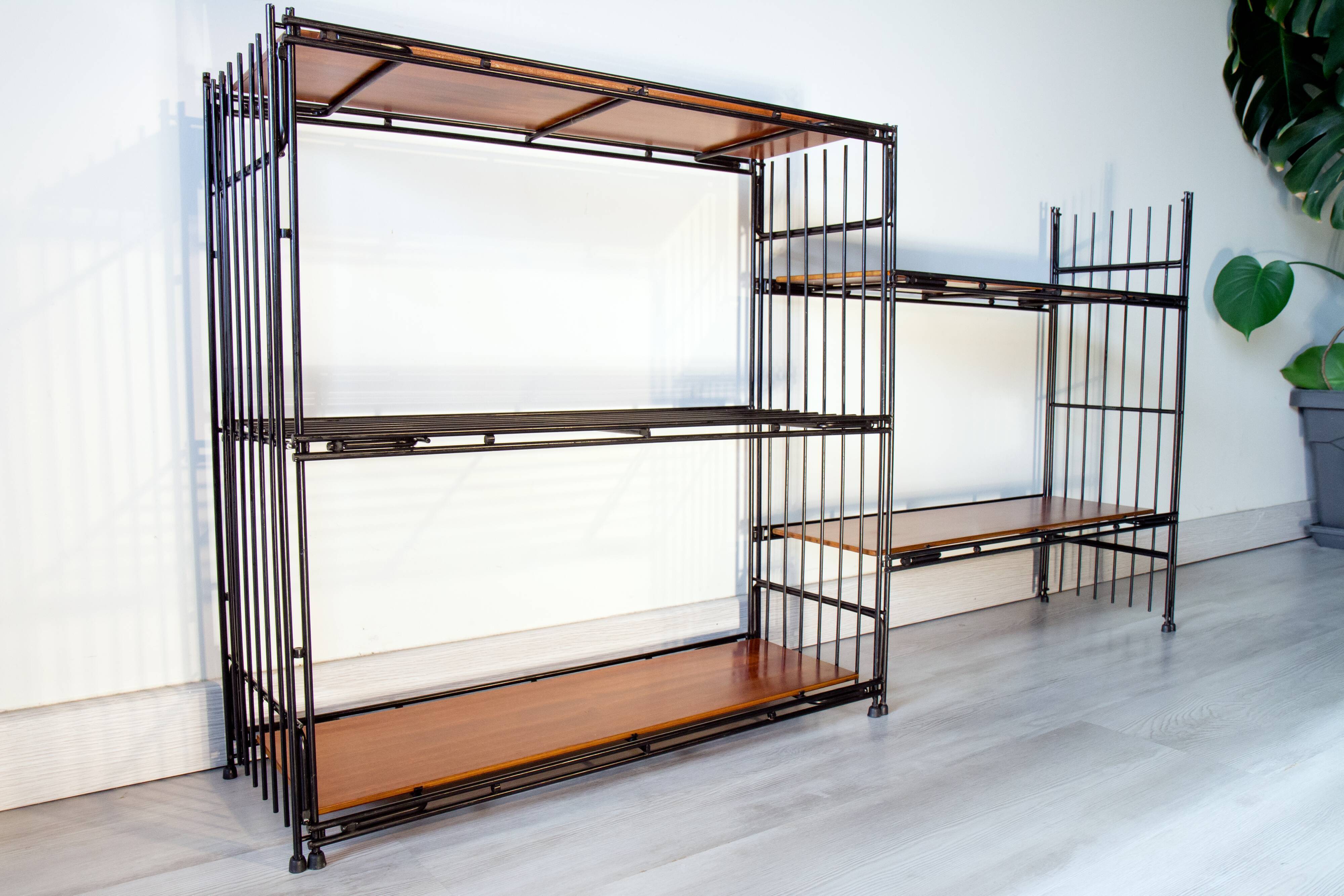Modular shelves on wall or stand, published by Multimueble 1960