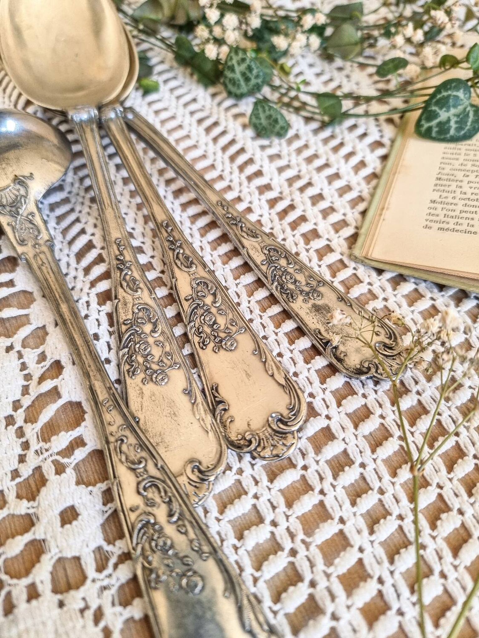 6 silver-plated metal soup spoons, 12g, art nouveau