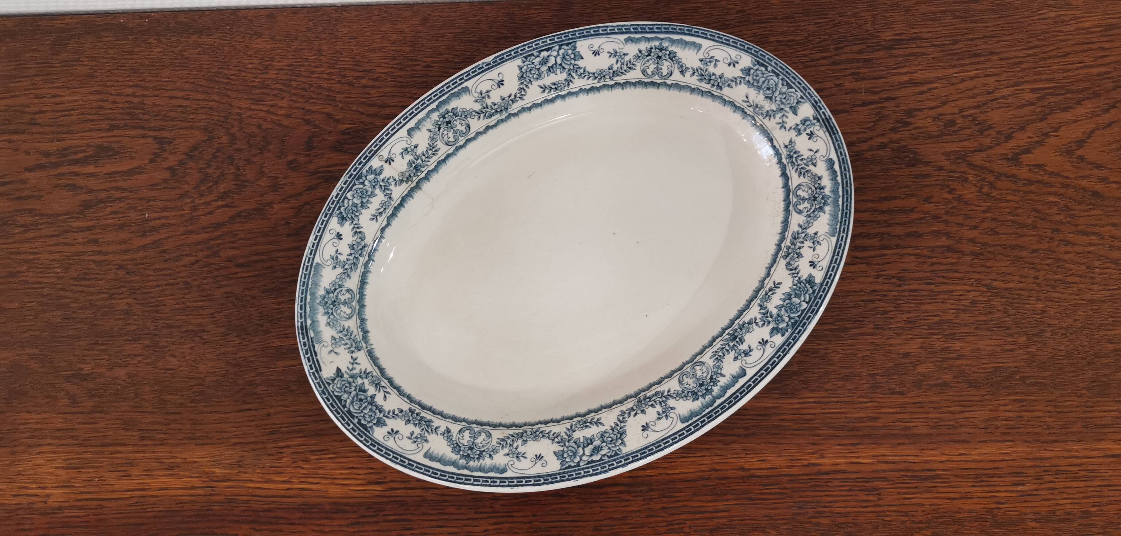 Old oval dish Manufacture Impériale et royale Belgium model Nimy