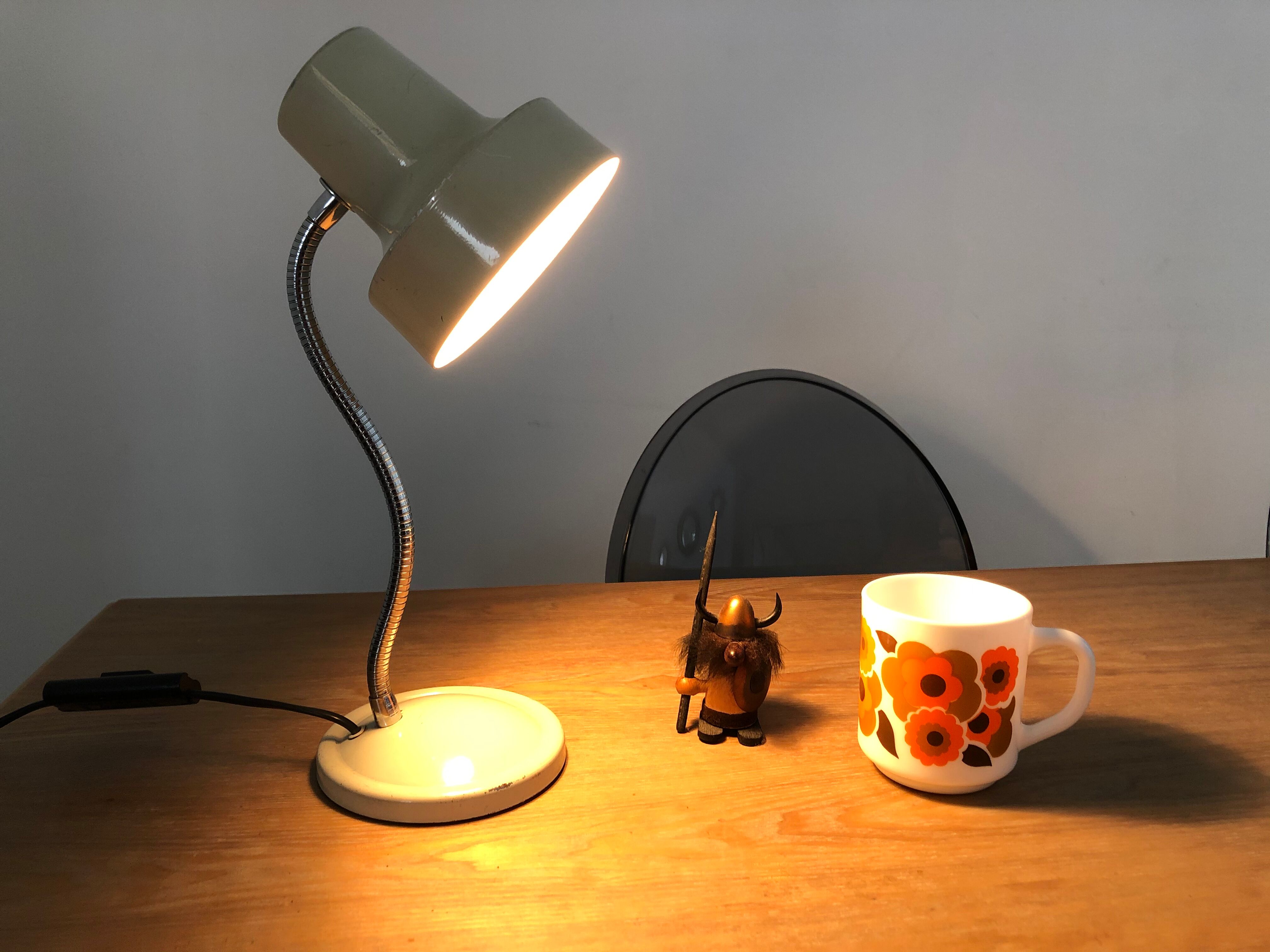 Unilux 70 design flexible desk lamp