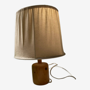 Standing bedside lamp