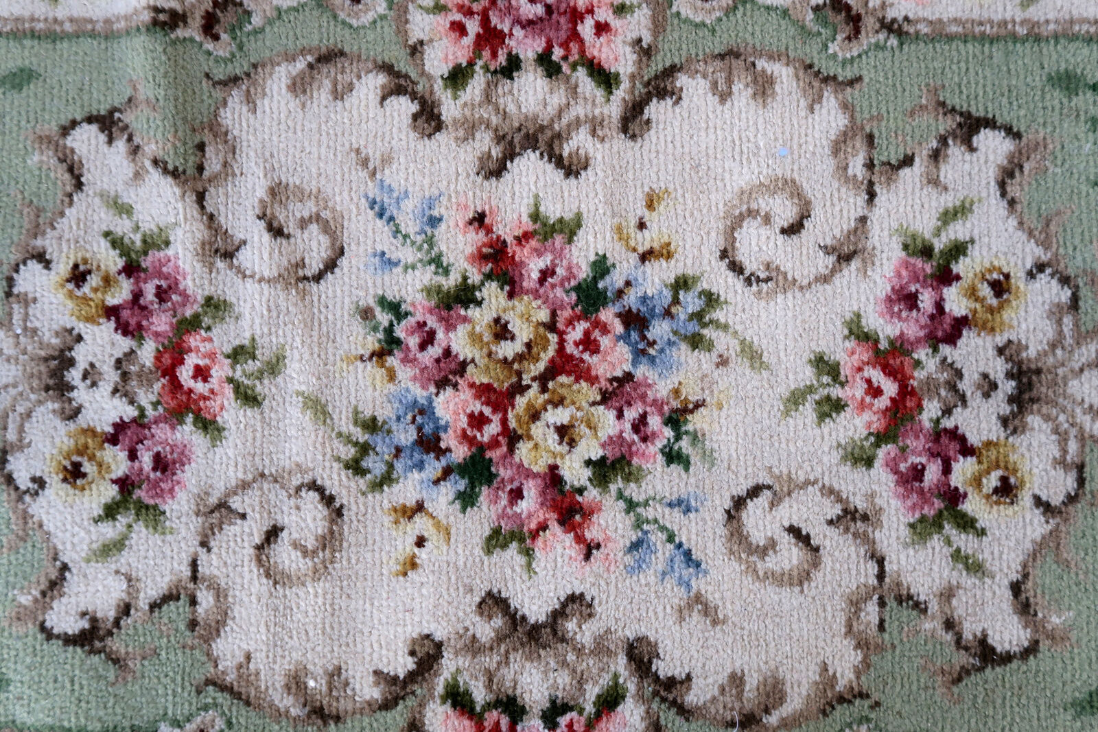 Vintage carpet french soap 69cm x 129cm 1960s