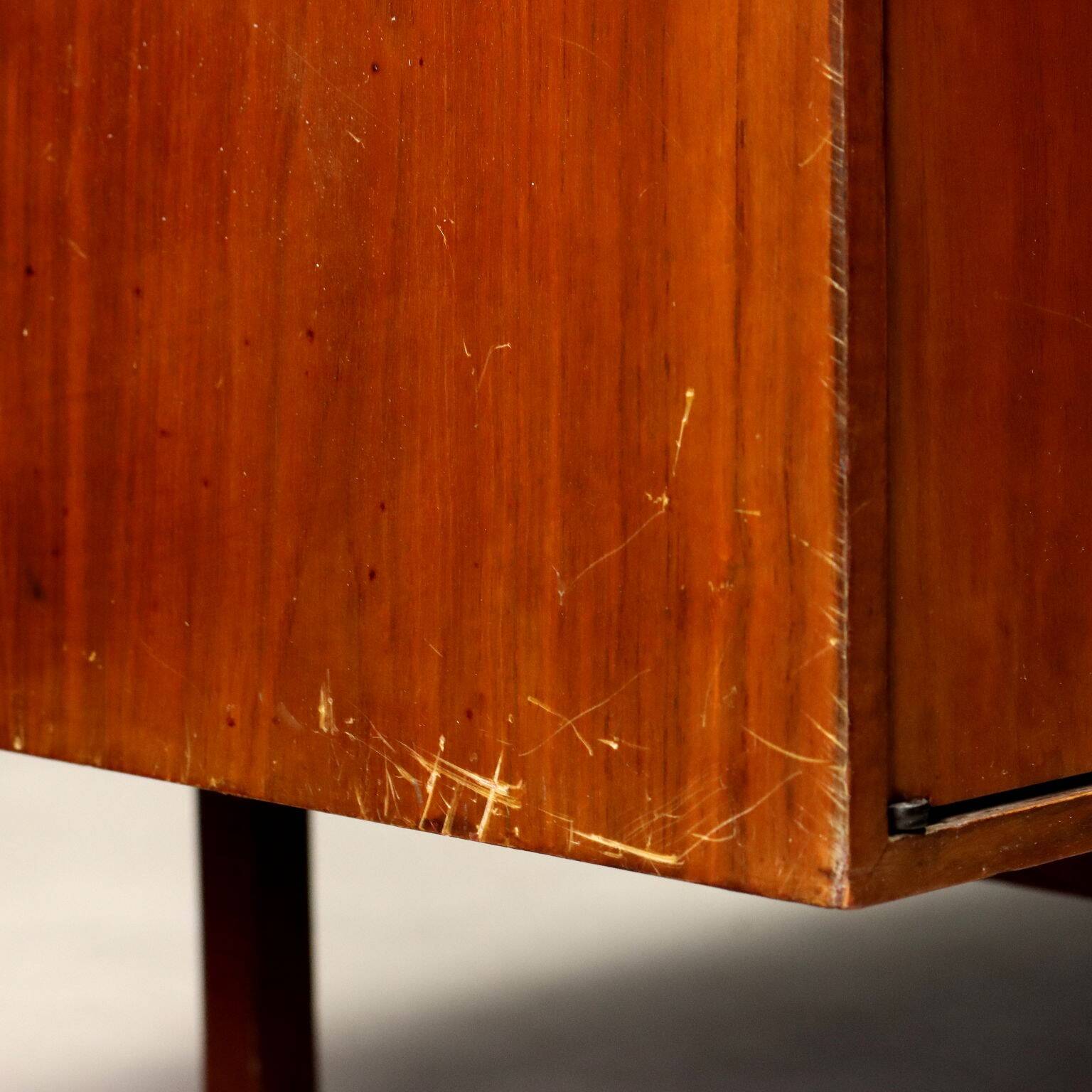 Vintage low sideboard in walnut veneer, Italian design, 1960s original