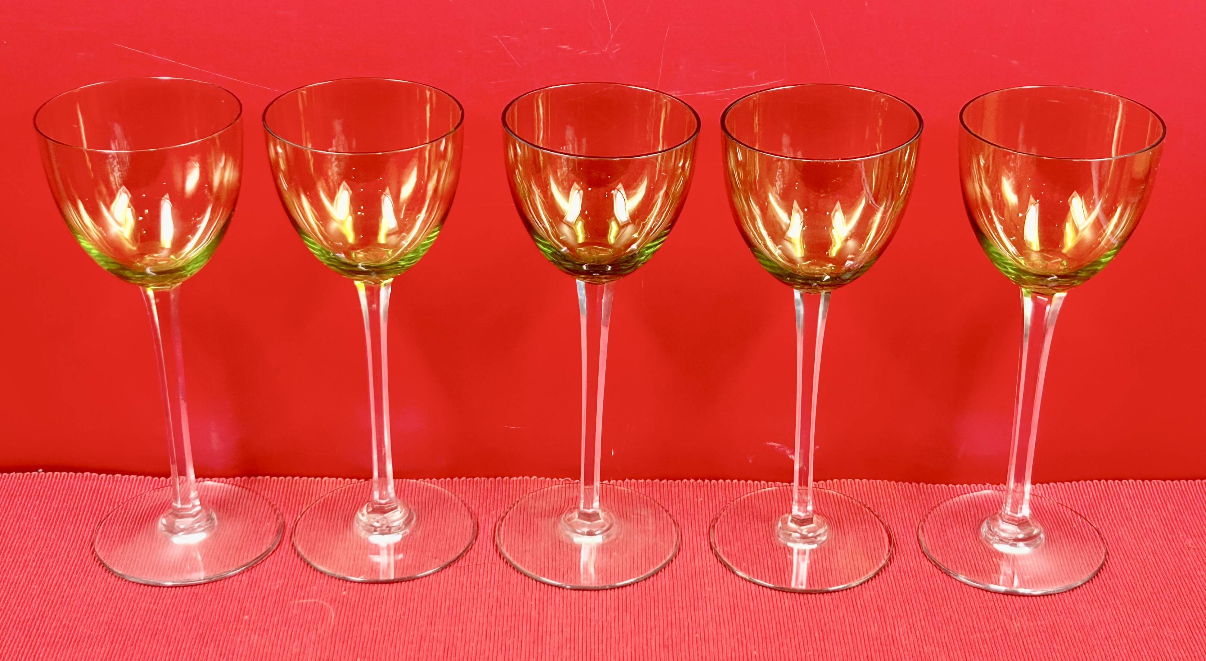 Baccarat - "perfection" model - 5 signed green crystal wine glasses
