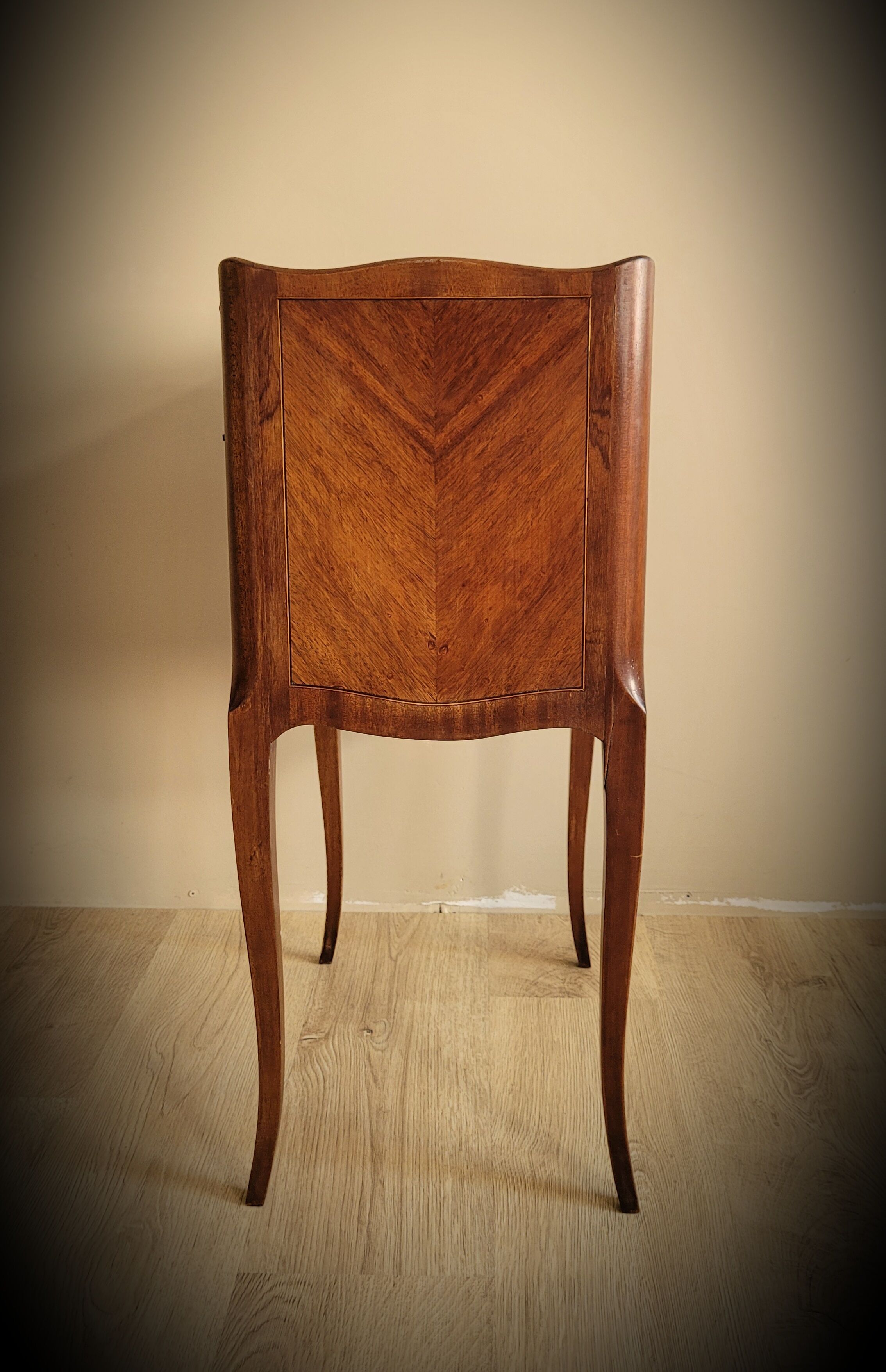 Bedside regency 2P 1T