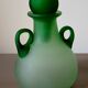 Fiole à oreilles, de couleur verte, en pâte de verre de murano