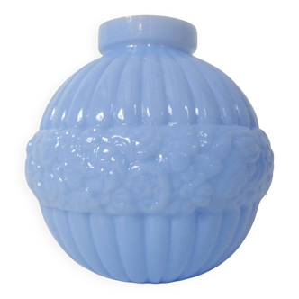 Vase boule en opaline bleue Art Déco 1920-1930