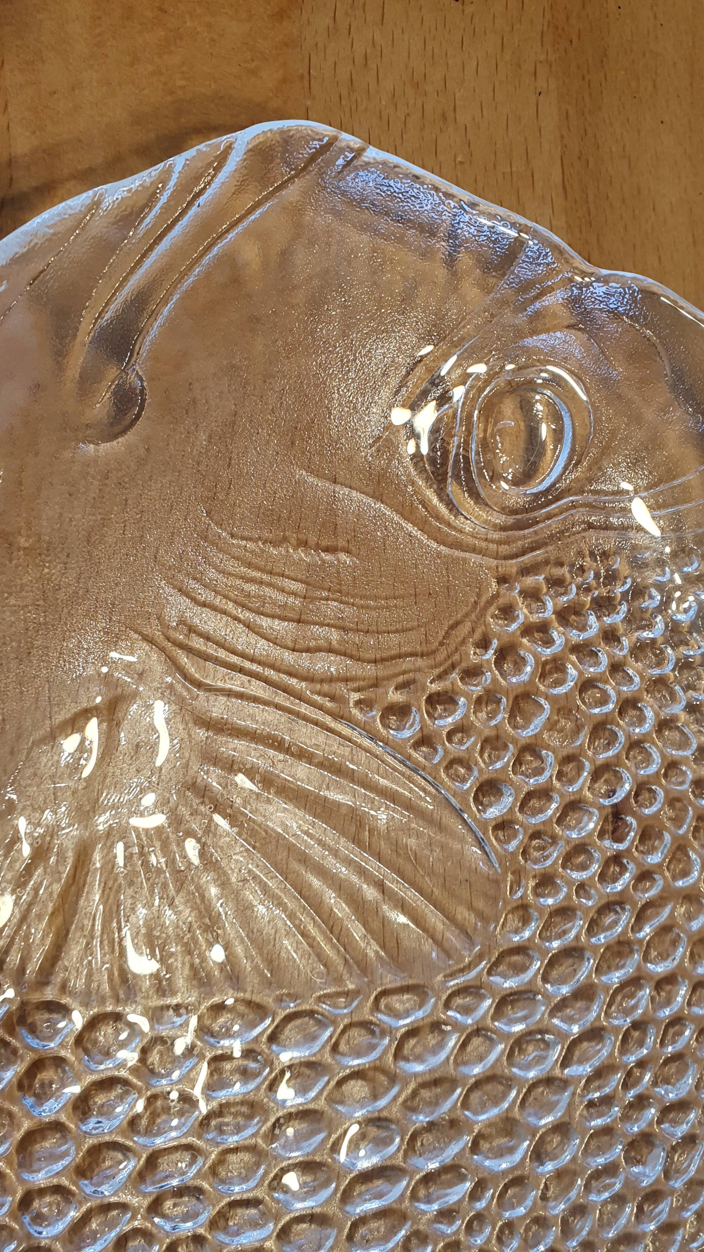 Glass dish fish from Arcoroc