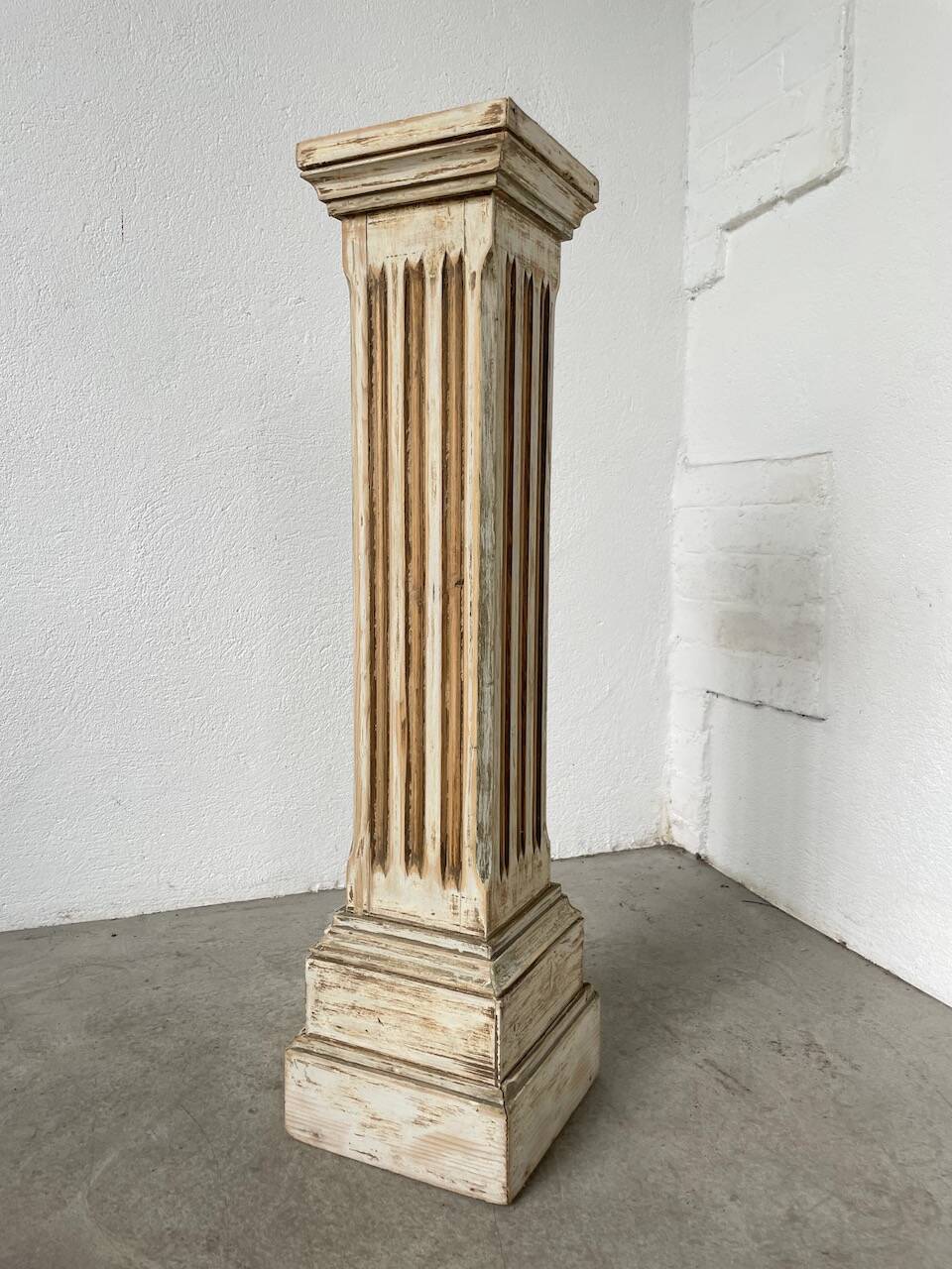 Wooden pedestal column 1900