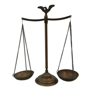 balance en laiton
