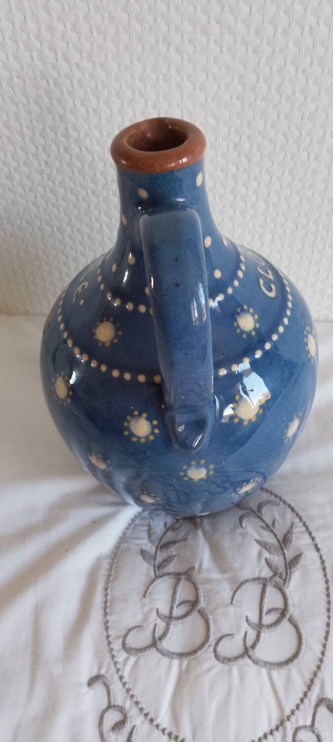 Varnished terracotta pitcher, Alsatian. Clo Saint Odile OBERNAY.