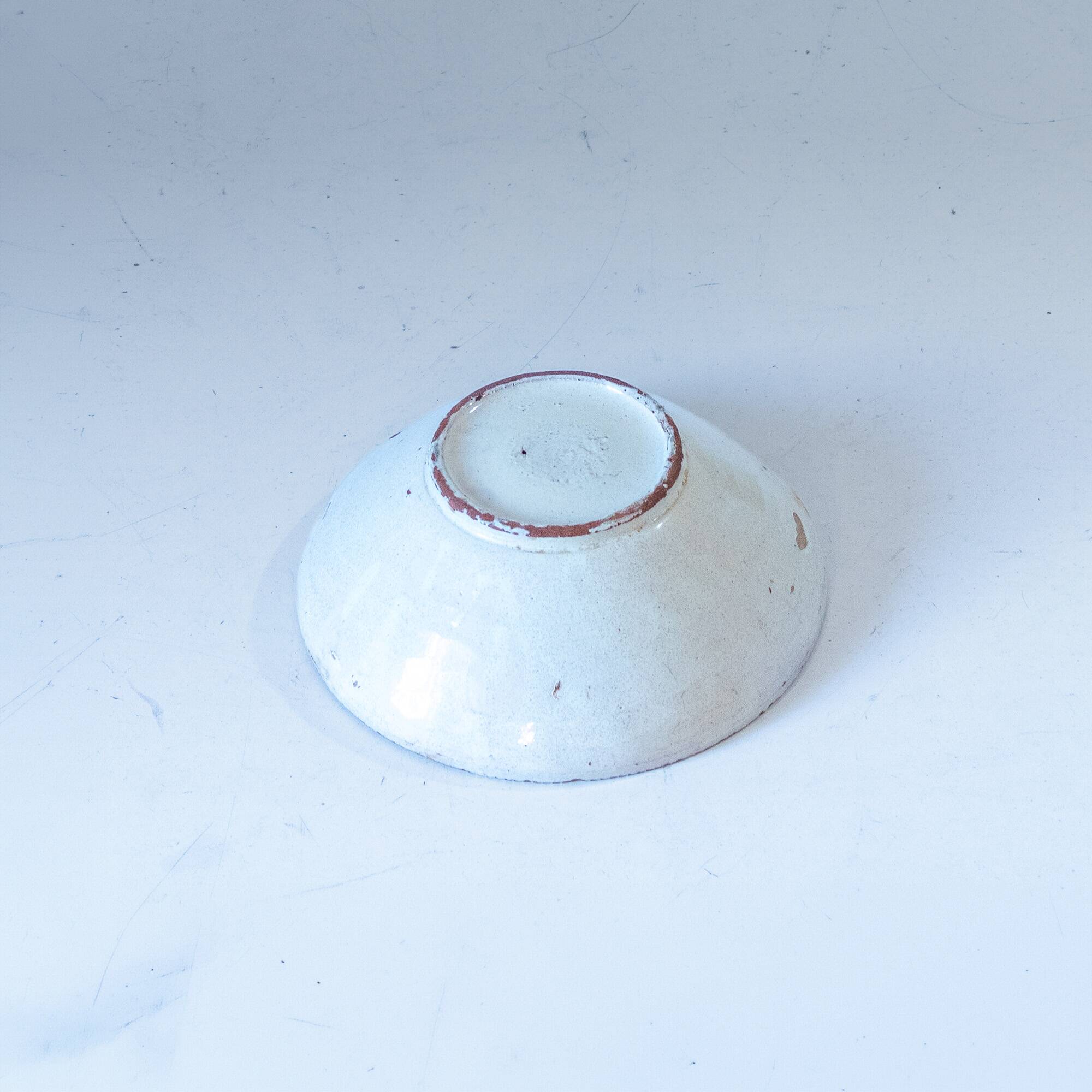 Antique Handmade Ceramic Bowls, Set of Three, Italy 1900 circa