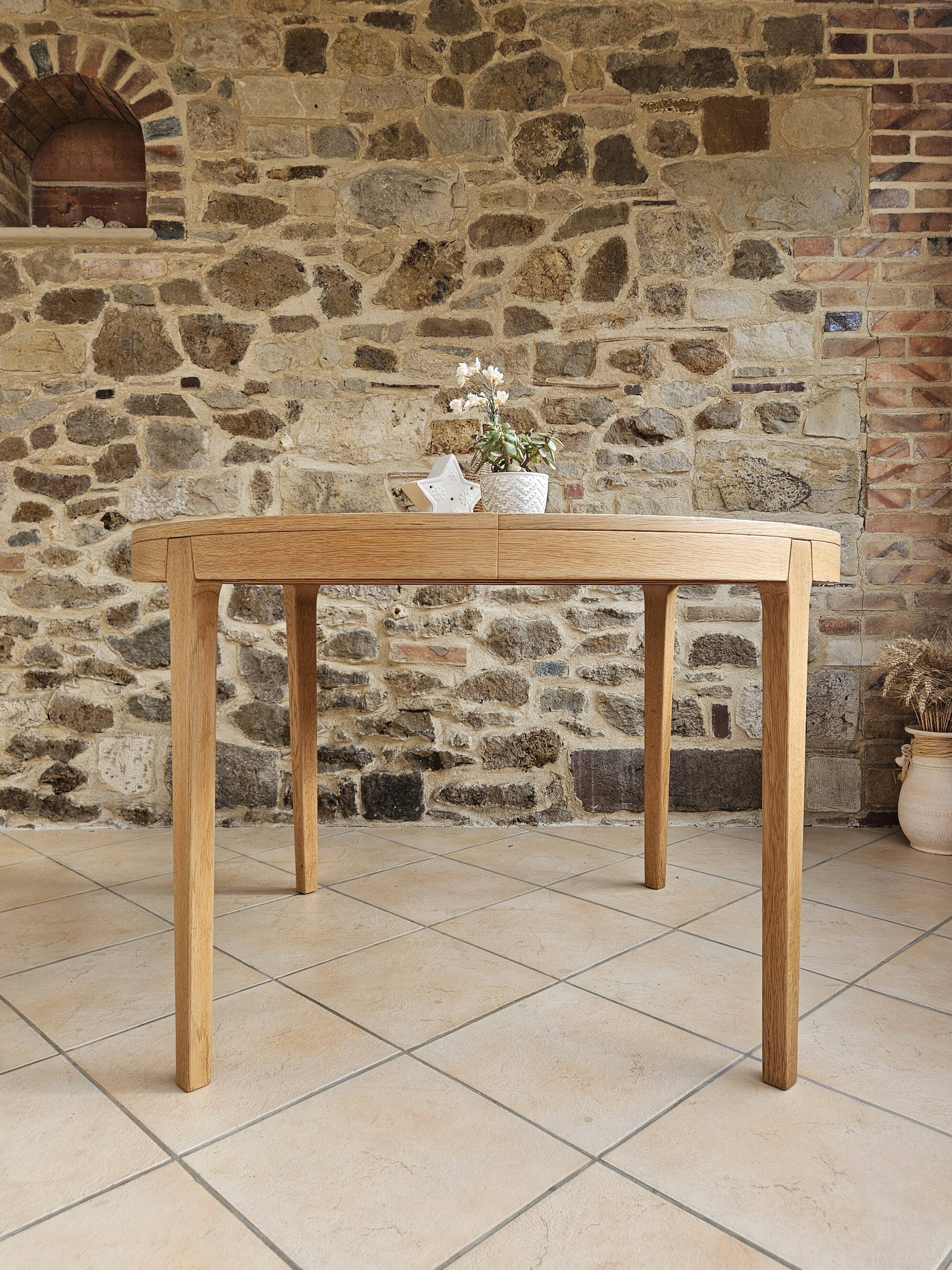 Round table