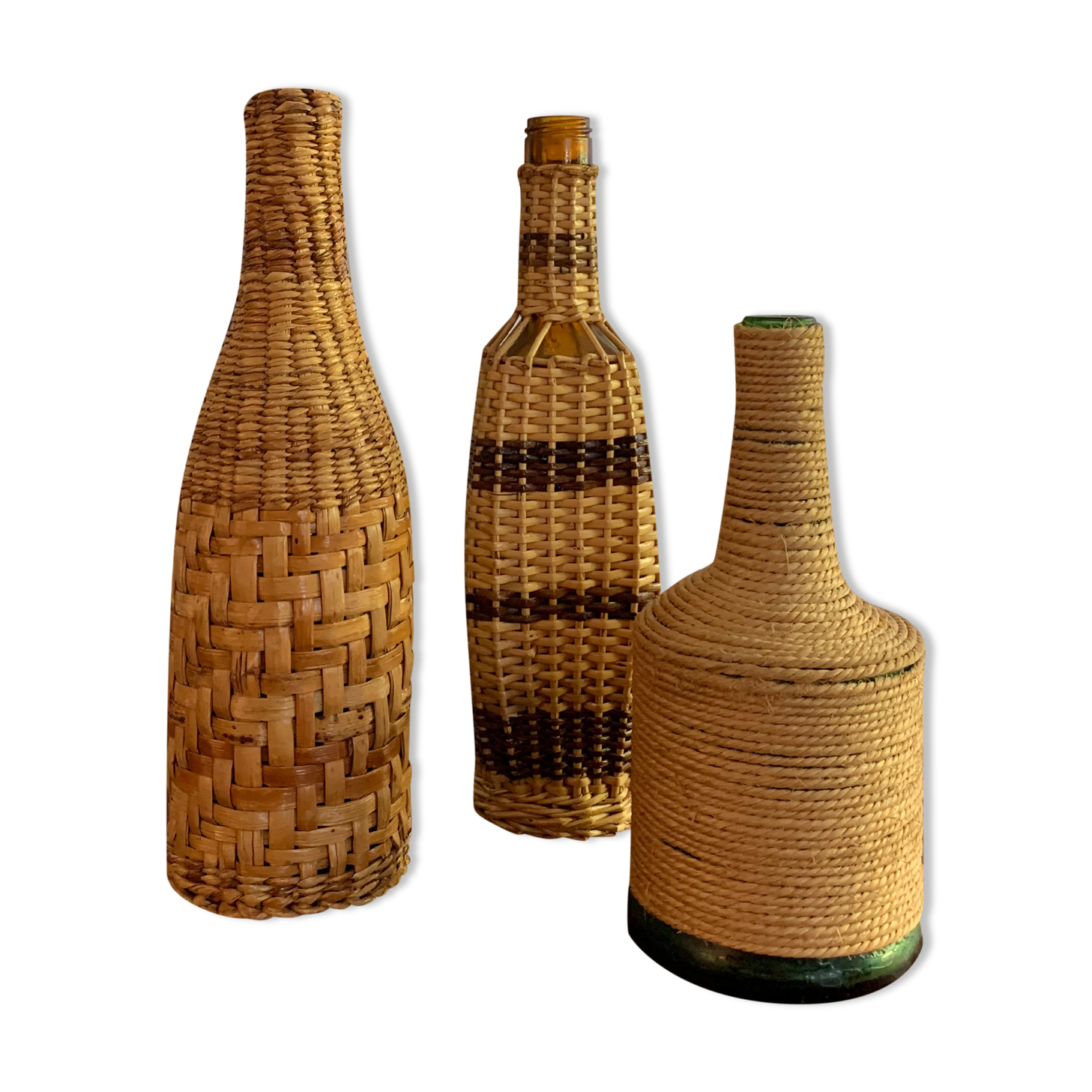 Trio de bouteilles vintage corde et osier