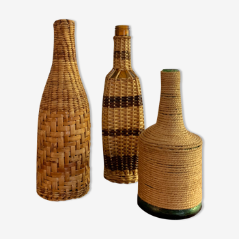 Trio de bouteilles vintage corde et osier