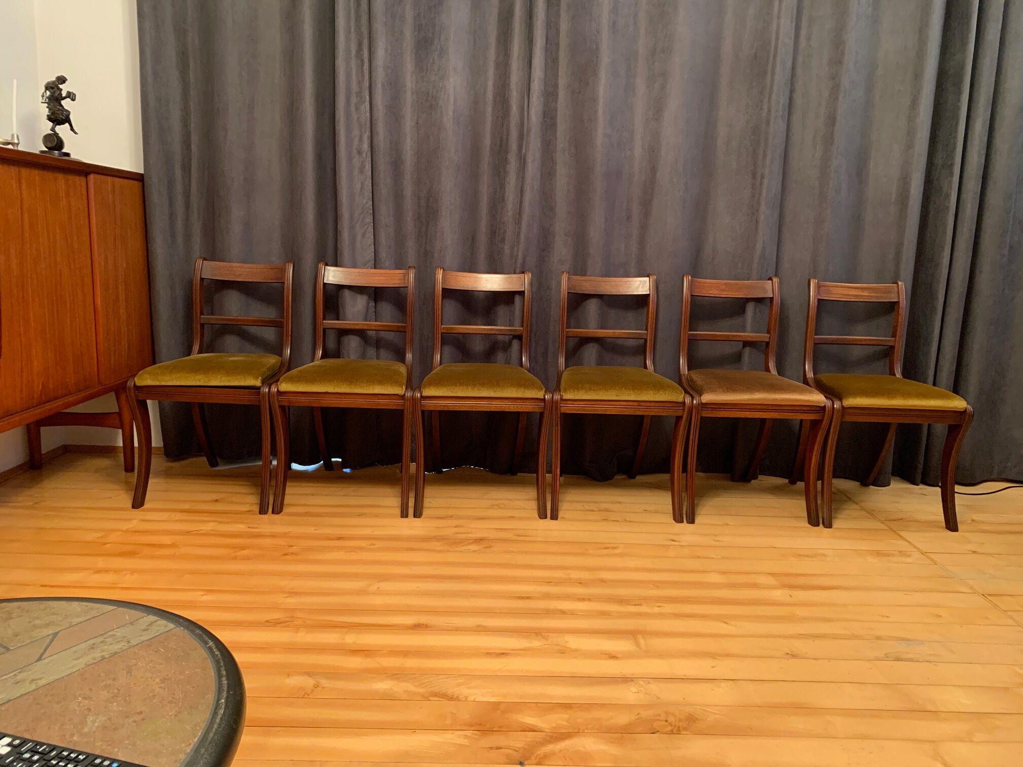 Ensemble de six chaises Regency Bevan Funnell Ltd Reprodux Angleterre années 1970