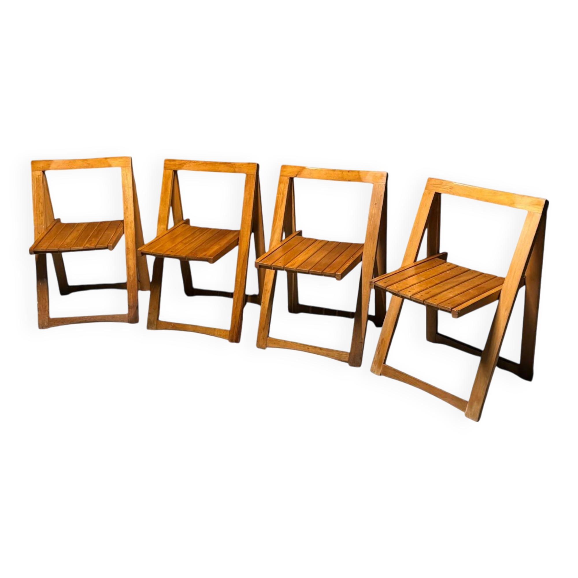 04 folding chairs 1970s