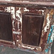 Armoire vitrée en bois ancienne patinée