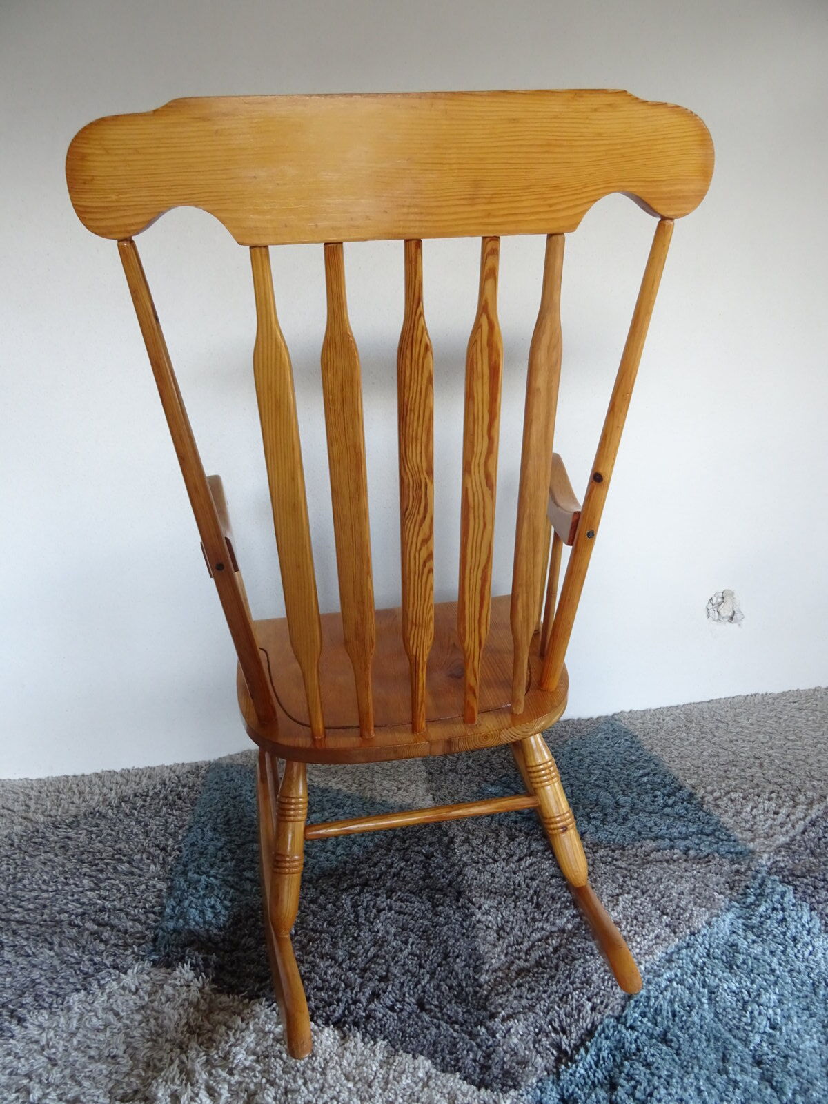 Rocking-chair fan folder