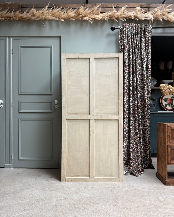 Armoire parisienne patinée, rénovée