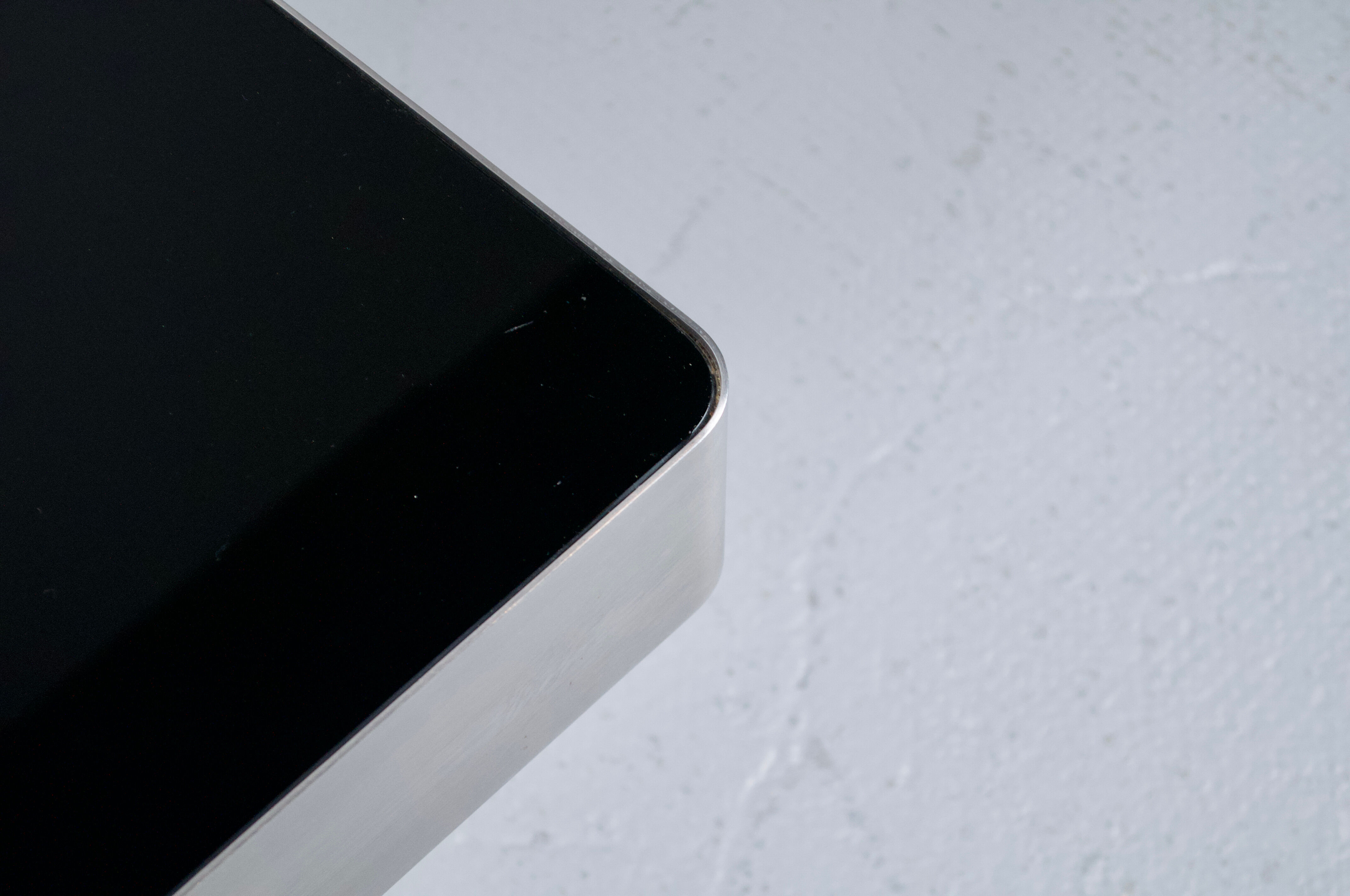 Mongoose coffee table by François Monnet, Kappa publisher, 1970s.