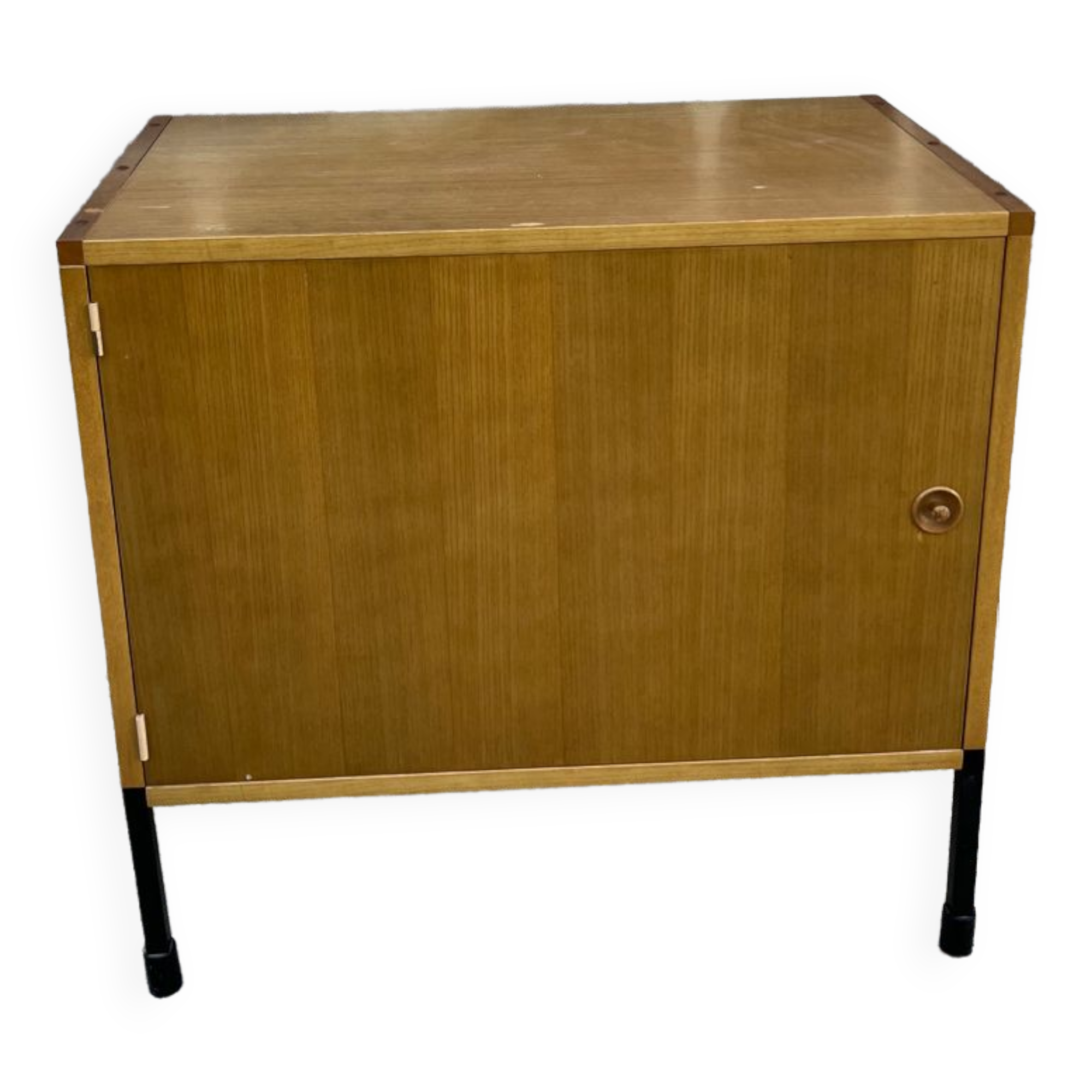 Vintage storage unit