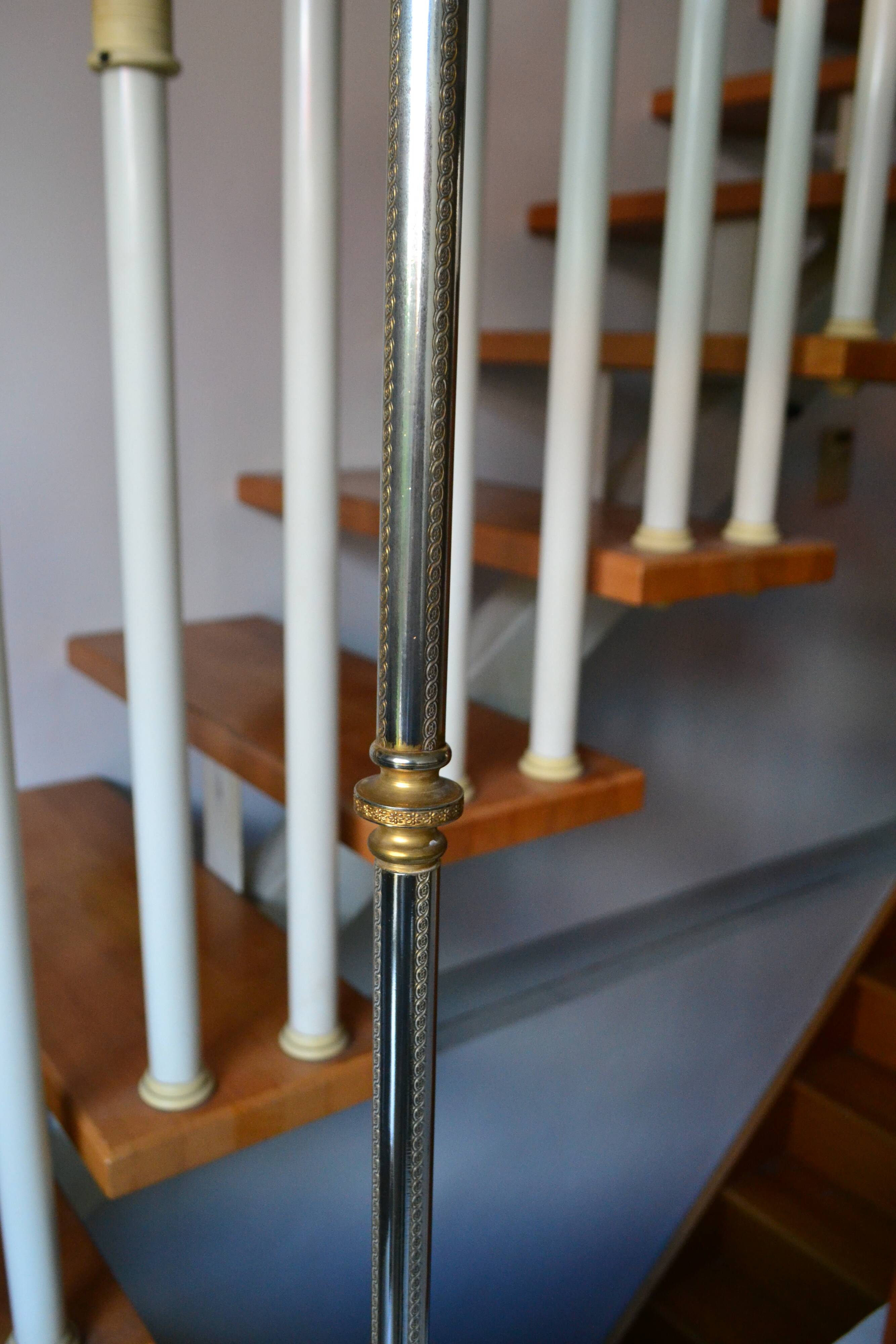 Lampadaire tripode vintage laiton doré
