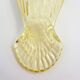 Plat coupe oiseau, en verre cristallin jaune pâle