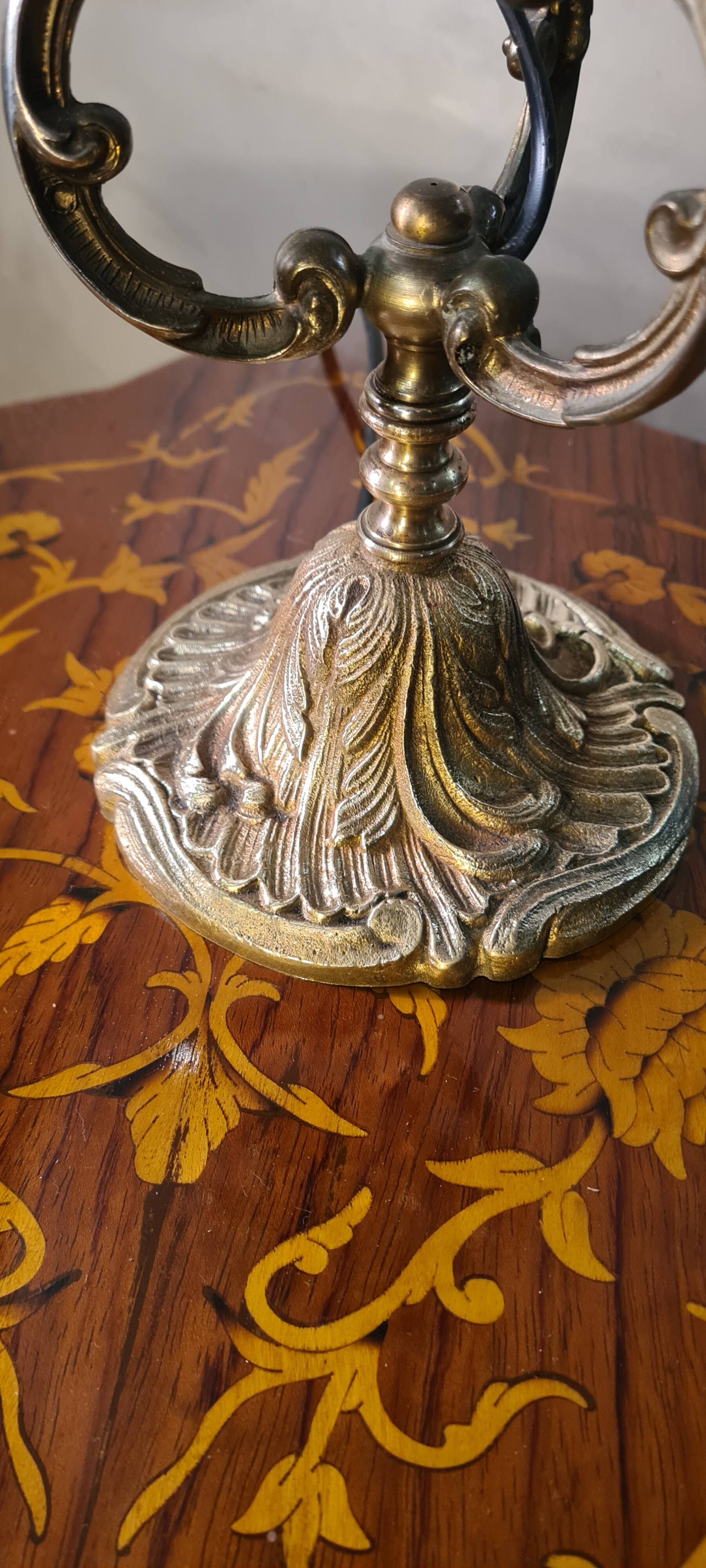 Bronze lamp painting on lampshade signed glass 47x28