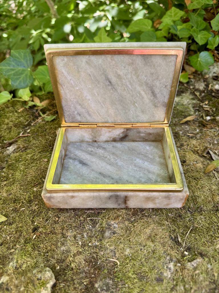 Onyx catchall box from the 1960s, vintage Italy.