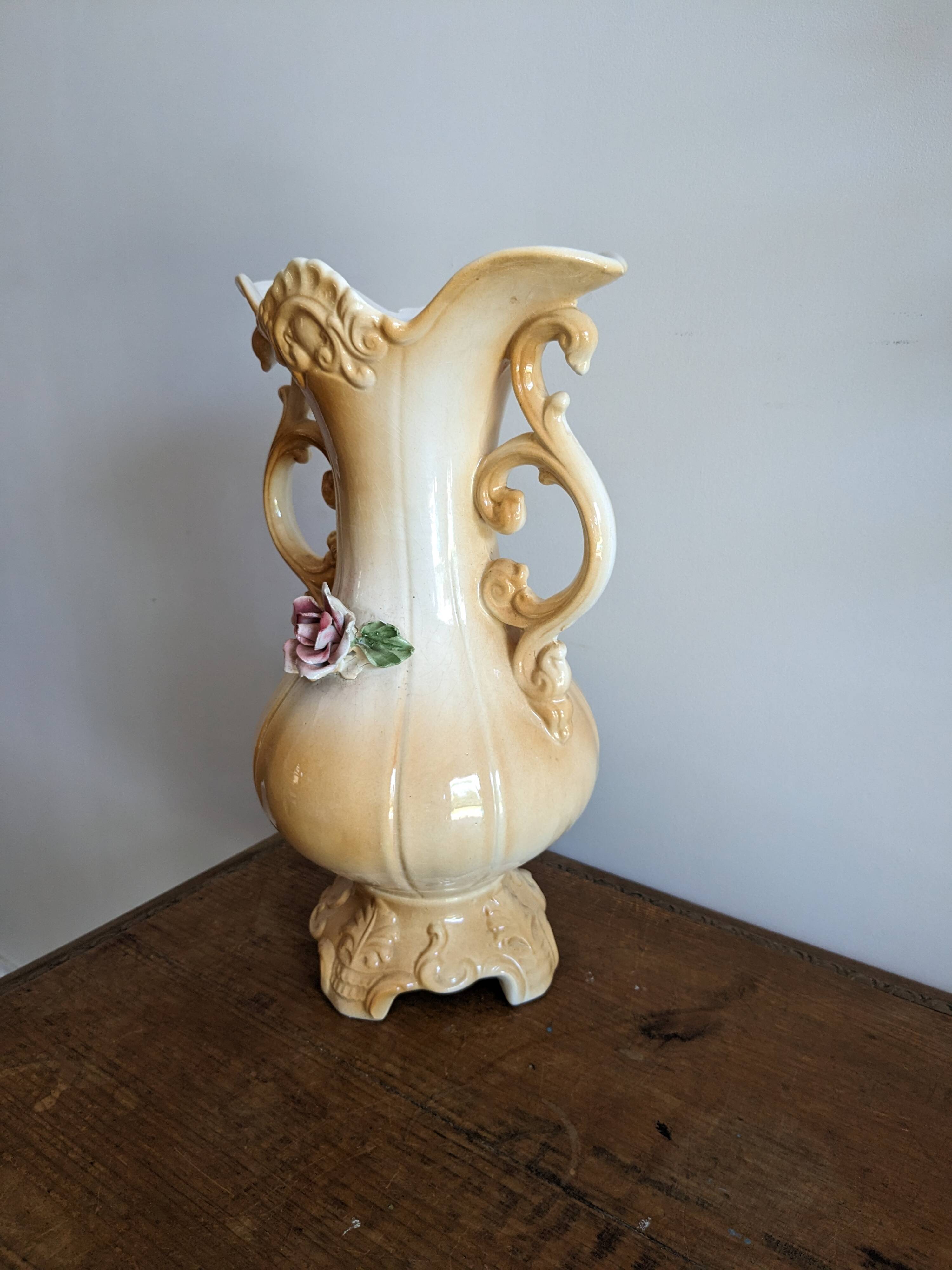 Earthenware vase from Campdimonte Naples