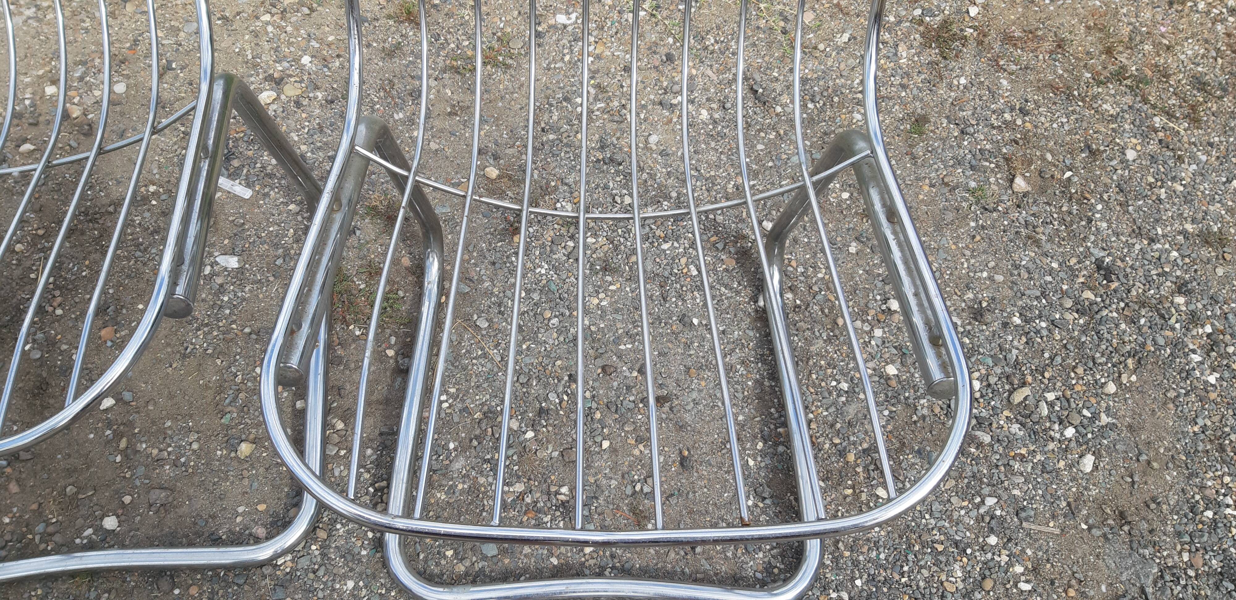 6 vintage Italian chairs from the 70s