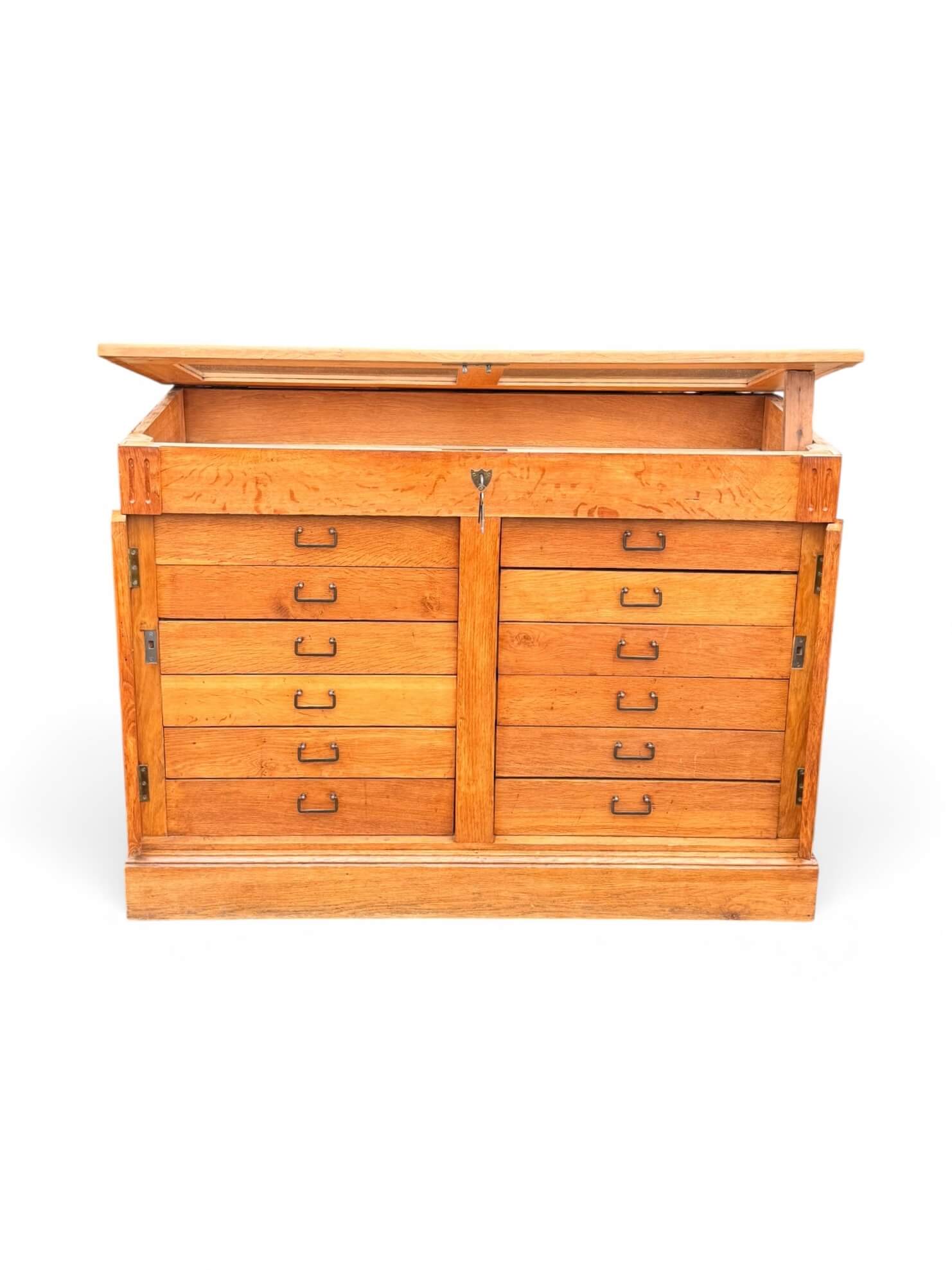 Old workshop drawer unit