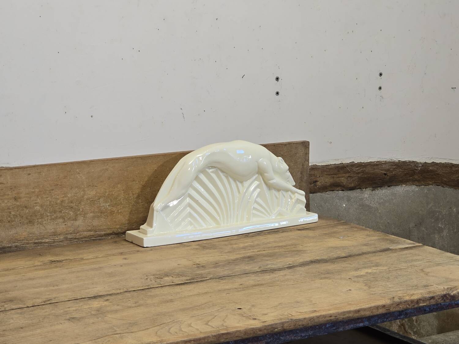 Sculpture en faïence émaillée blanche "lévrier en course" Abel René-Philippe