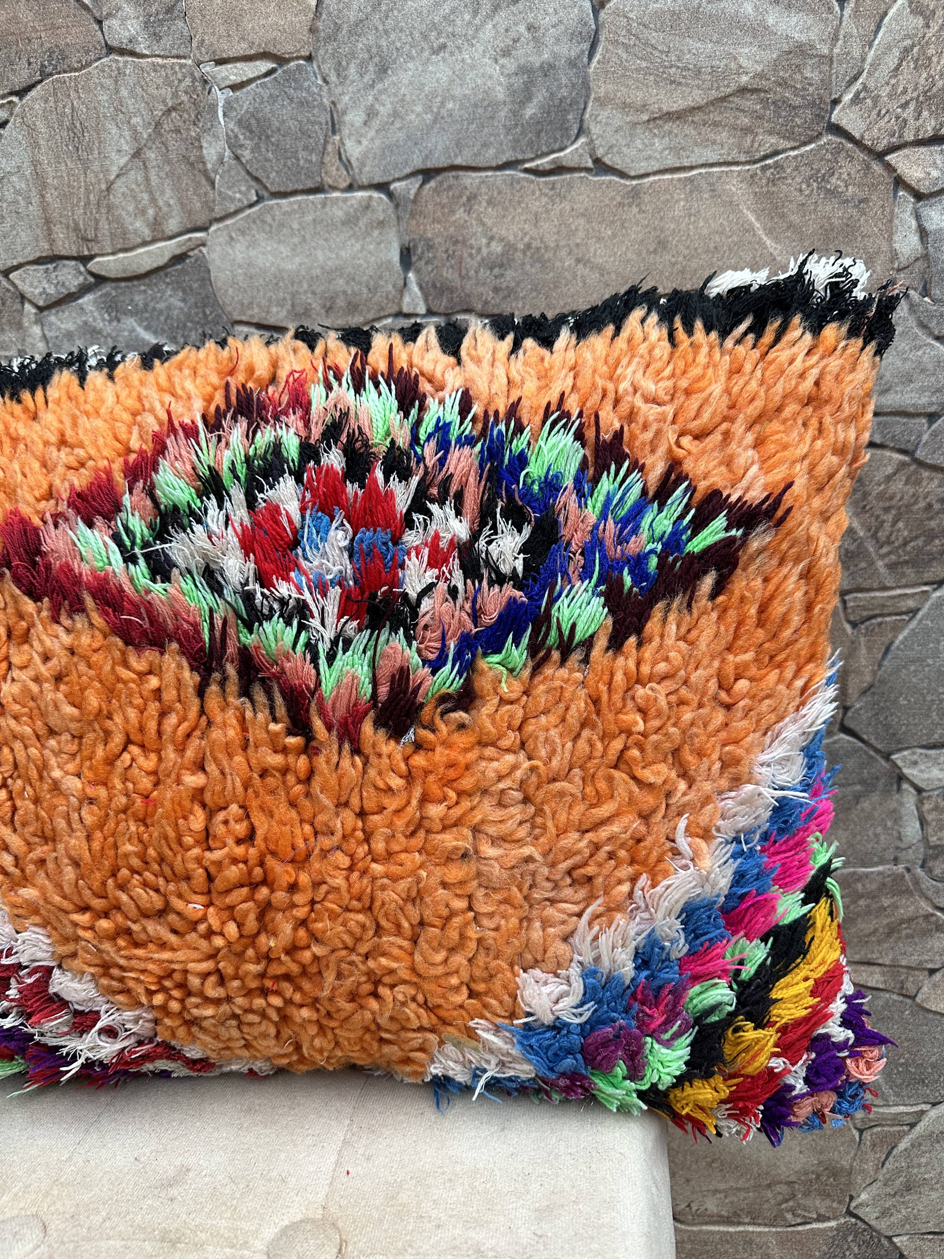 Vintage Berber Kilim cushion cover: Moroccan wool cushion