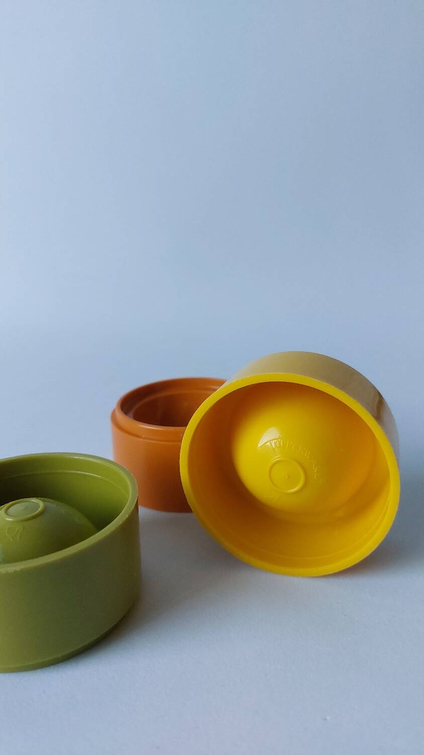 3 vintage Tupperware egg cups