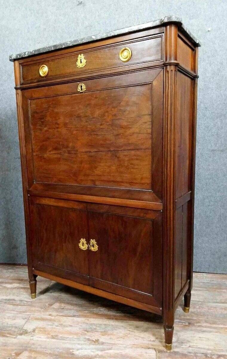 Parisian secretary from the Louis XVI period in mahogany circa 1760