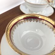 Vintage coffee cups made of fine Limoges porcelain - Raspberry and golden décor