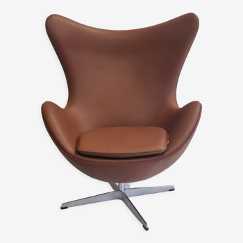 Egg chair, Arne Jacobsen by Fritz Hansen