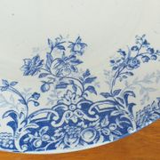 Assiette en porcelaine St Amand modèle Fruits bleu